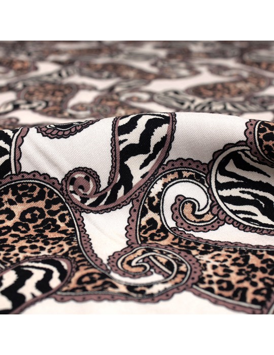 Tissu viscose imprimé cachemire   blanc