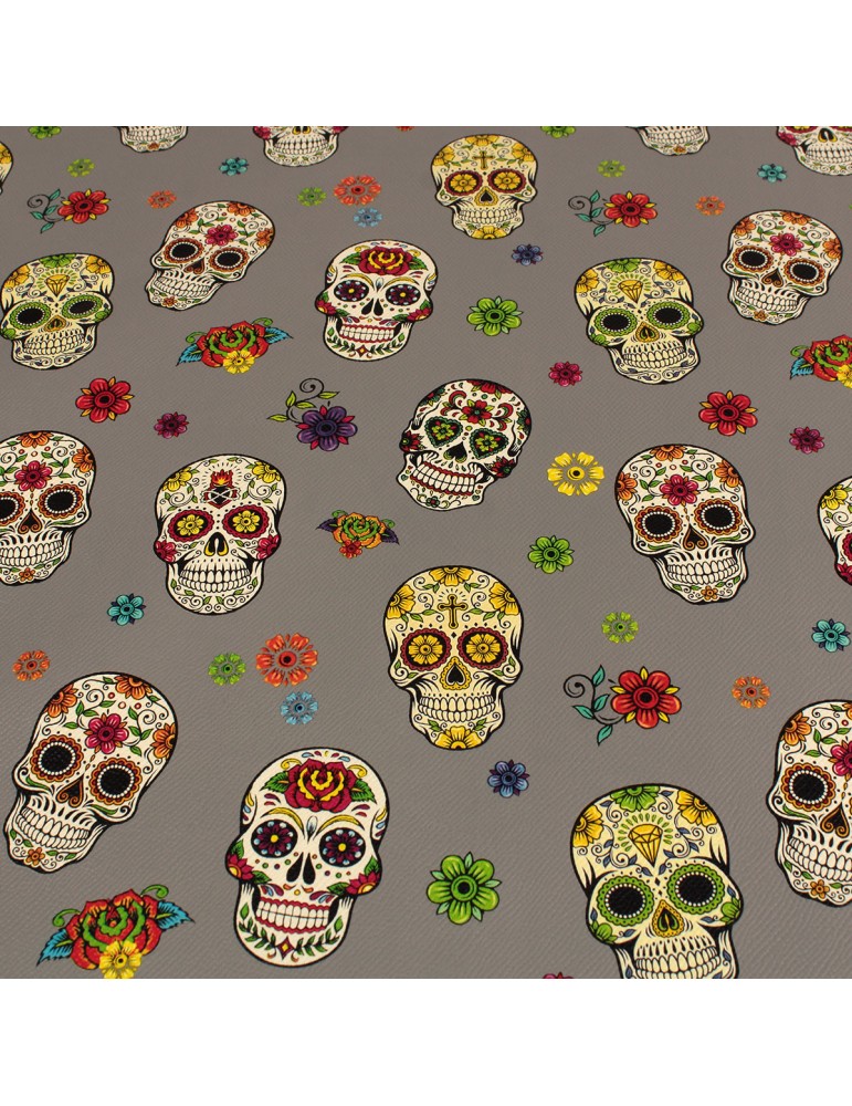 Coupon skaï imprimé têtes de mort 50 x 70 cm gris Coupon skaï imprimé têtes de mort 50 x 70 cm gris