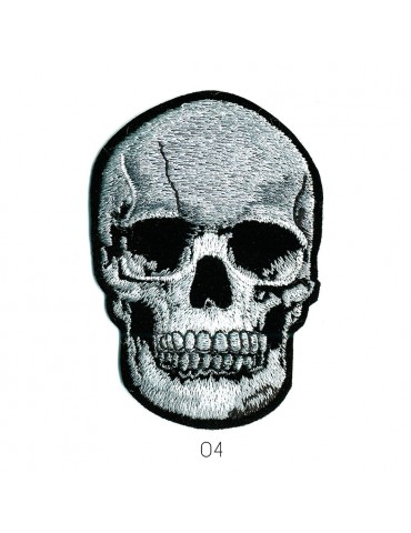 Écusson M brodé argenté