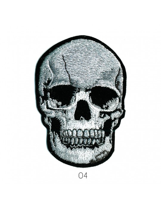 Écusson M brodé argenté