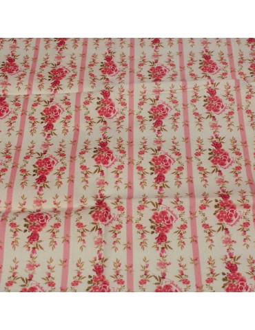 Coupon patchwork roses écru 45 x 50 cm