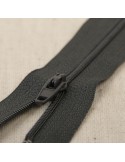 Fermeture fine polyester 35 cm gris Fermeture fine polyester 35 cm gris