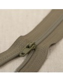 Fermeture fine polyester 35 cm vert Fermeture fine polyester 35 cm vert