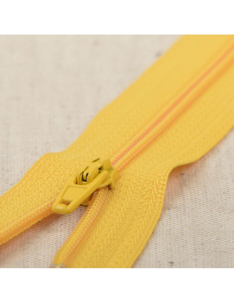 Fermeture fine polyester 35 cm jaune Fermeture fine polyester 35 cm jaune