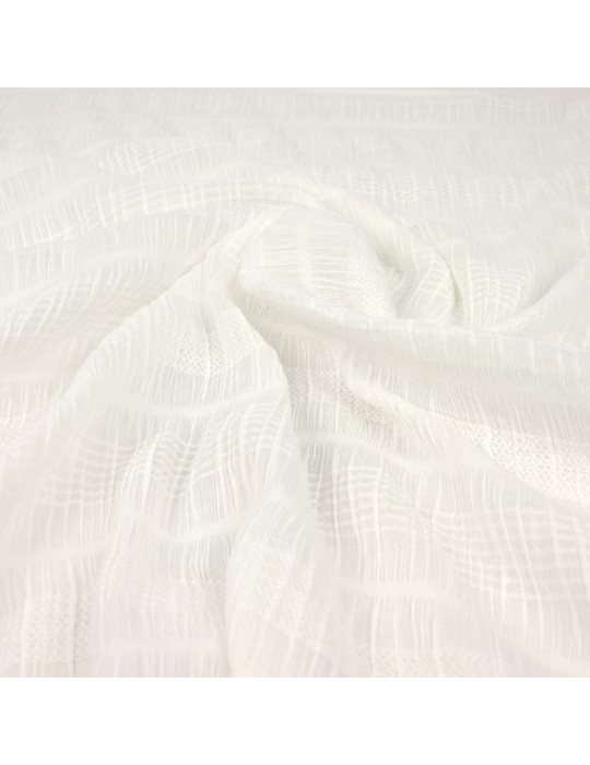 Tissu gaufré brodé ivoire