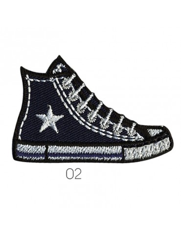 Écusson M brodé noir