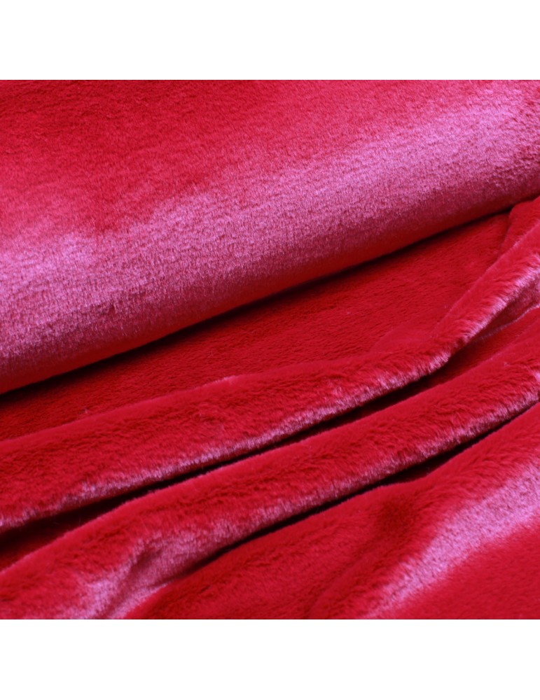 Fourrure synthétique rouge