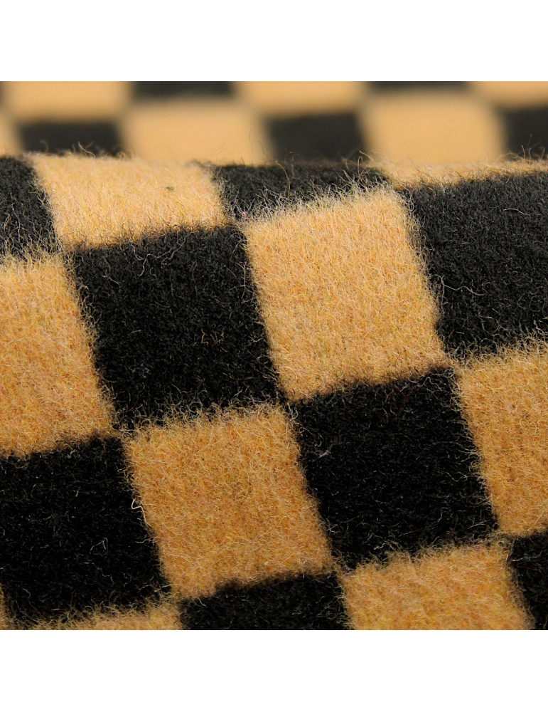 Lainage à carreaux noirs et beiges Lainage à carreaux noirs et beiges